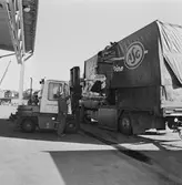 Personalen på godsmottagningen och kontrollen