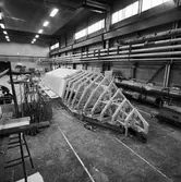 Stridsbåt CG 13 i plastverkstan