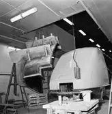 lyft av skruvformen till höghastighetståg i plastv.