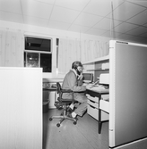 Åke Aurell med arb.ledare på maskin el-avd. k-v nytt