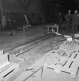 Arbete med krigsbroar i plåtv.