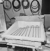 Arbete med ny plastprop. i pl. verkstan