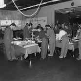 Jullunch för alla anställda i matsalen k-v nytt