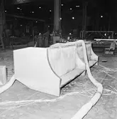 Arbete med bostadsplattform till oljerigg i plåtverkst.