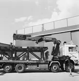 Provlyft av brosektion till krigsbro av hydralkran