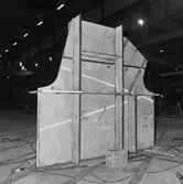 Arbete med bostadsplattformar till oljerigg och lyft till pråm för transport