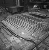 Arbete med bostadsplattformar till oljerigg och lyft till pråm för transport