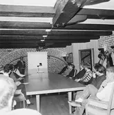 Besökande från ÖVM av gamla Mastkranen VD H. Hedman