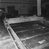 Släde till slipdragning i g:a motorverkst.