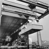 Lyft av däckhus till Singapore ftg.