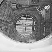 Lyft av motor till båt nr 1 Singapore fartyget