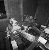 Lyft av motor till båt nr 1 Singapore fartyget