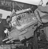 Lyft av motor till maskinrum Nyb 435 Singapor