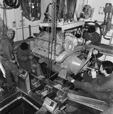 Lyft av motor till Nyb 435 Singapore