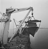 Lyft av Nyb 438 Singapore till transportbåt