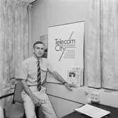 Tommy Melin med personal Tele avd.