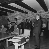 Boken om Karlskronavarvets historia avtäcks i mastkranen