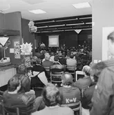 VD H. Hedman arbetsplatsträff i matsalen kv-nytt