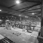 Montering av ny svetsrobot i plåtverkst.