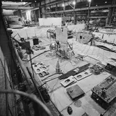 Oreda på verkstadsgolvet i plåt och svetsverkst.