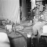 Oreda på verkstadsgolvet i plåt och svetsverkst.