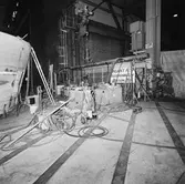 Oreda på verkstadsgolvet i plåt och svetsverkst.