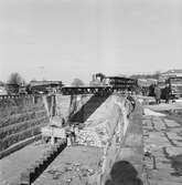 Prov lyft med stödben till bro 6 i docka 1