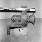 El.sekt. fotografering av motorer i förråd