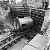 U 4 i docka 5 lyft av sektion