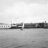 Karlskronakryssaren sjösättning och under segel ext