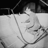 Segelbåten Viggen under arbete i båtverkstan