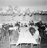 Personalen på huvudkontoret (flyttkalas)