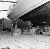 Lyft av T 124 i docka 1