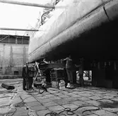 Lyft av T 124 i docka 1