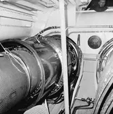 Lyft av motor från maskinrum på T 126