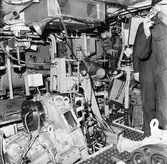 Lyft av motor från maskinrum på T 126