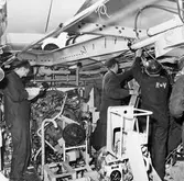 Lyft av motor från maskinrum på T 126