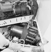 Lyft av motor från maskinrum på T 126