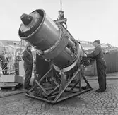 Lyft av motor från maskinrum på T 126