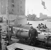 Lyft av motor från kaj till maskinrum T 126