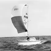 Segelbåten Viggen och L 32 till sjöss