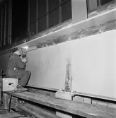 Arbete till nya travers i plåtverkstan