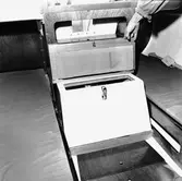 Motor ombord på segelbåten Viggen