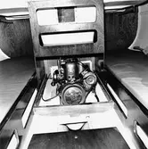 Motor ombord på segelbåten Viggen