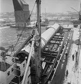 Lyft av absorptionstorn i 100 tons kranen