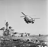 Lyft av radarantenn från Kryssaren Göta Lejon