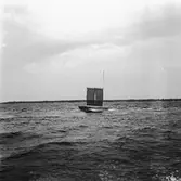 Målbåt under bogsering