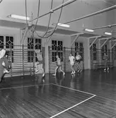 Maskinverkstans personal motions gymnastik