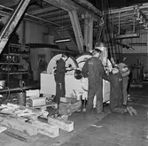 Linspel i maskinverkstan