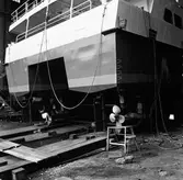 Katamaran på stapelbädden